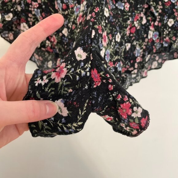 AMERICAN EAGLE AE Tulip Runner Shorts Black Pink Floral Pull On Drawstring Flowy - Picture 11 of 16